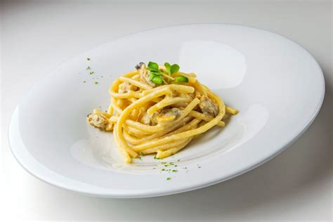 Impiattamento di un primo piatto tradizionale romagnolo