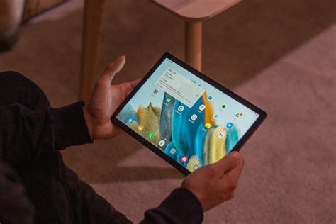 Schermo di un tablet che mostra un blog con filastrocche