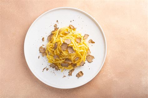 Piatto di tajarin al tartufo