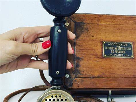 Antico telefono giapponese