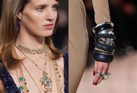 Collane e bracciali per completare un outfit