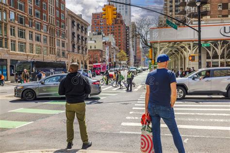Intersection of 68th Street and 3rd Avenue in New York City