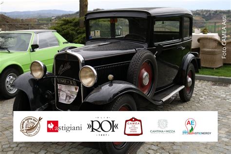 Carovana di auto storiche del Camea Club Asti con i prodotti per la Bagna Cauda