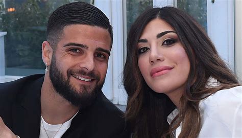 Lorenzo Insigne dedica gol alla moglie incinta