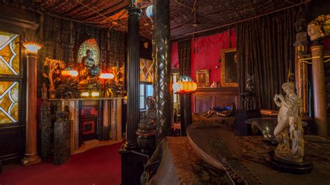 Interno della Stanza della Musica al Vittoriale