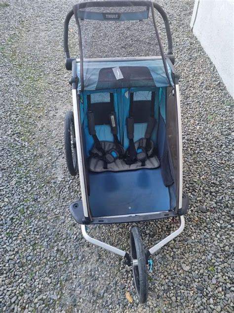 Thule Chariot double seater with two children