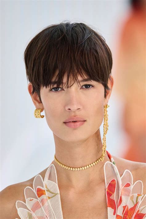 Schema di base per il taglio dei pezzi di una bambola di stoffa