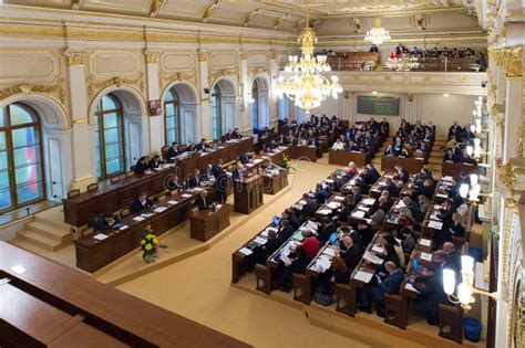 veduta panoramica del Parlamento della Repubblica Ceca a Praga