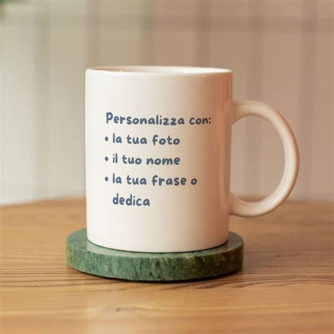 Esempio di regali personalizzati come tazze e cuscini