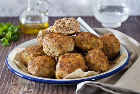 Ingredienti per polpette di carne lessata
