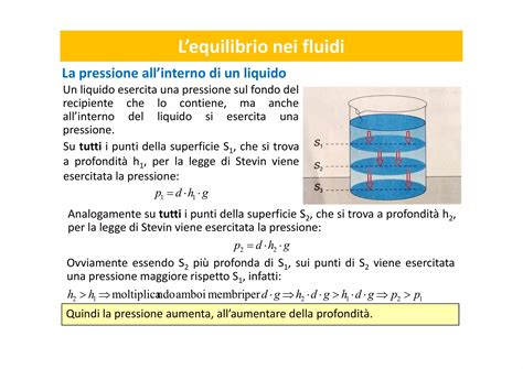 Bottoncini a pressione su una tutina