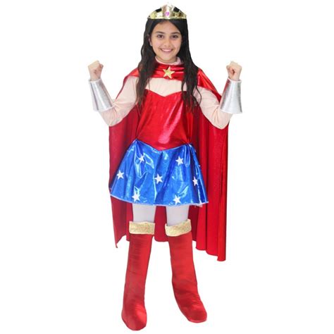 Bambina con vestito di carnevale stile inglesina