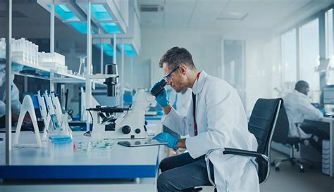 Controllo qualità in laboratorio industriale