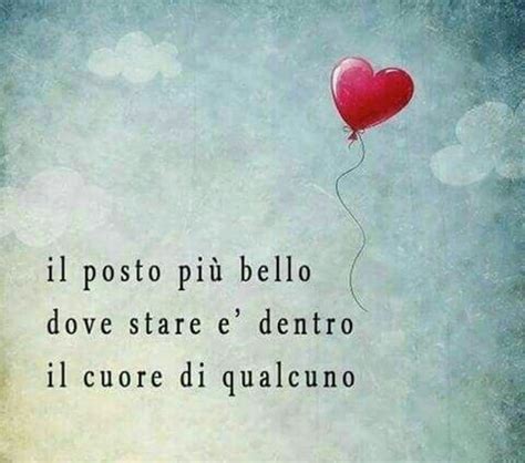 illustrazione poetica di un cuore e parole d'amore
