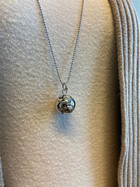 Collana chiama angeli