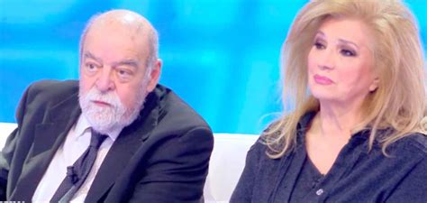 Ritratto fotografico di Fausto Pinna e Iva Zanicchi durante un evento pubblico