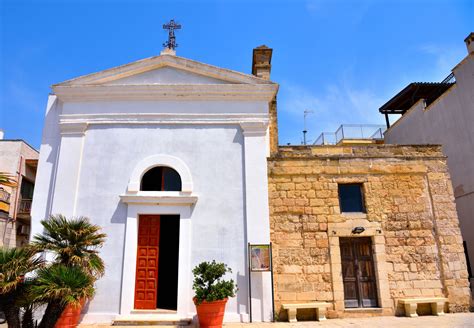 Veduta aerea della chiesa di Porto Cesareo