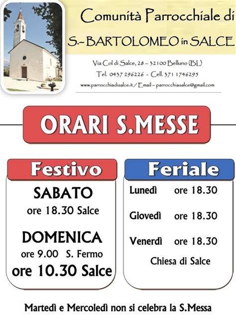 Tabellone degli orari delle messe fuori da una chiesa