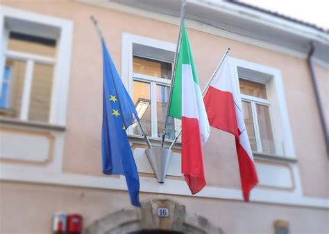 Modulistica burocratica e documenti anagrafici