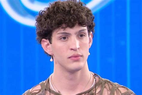 Ritratto di Mida, cantante italiano