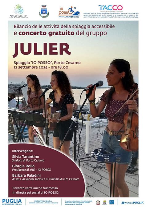 Spiaggia di Porto Cesareo al tramonto durante un evento musicale