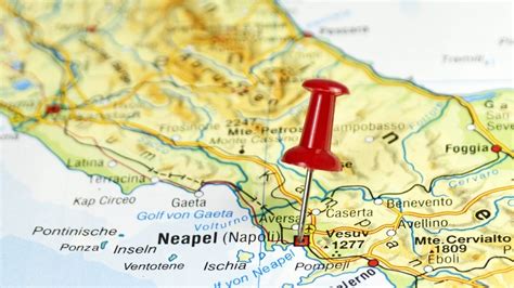 Mappa dell'Italia con indicazione di Napoli