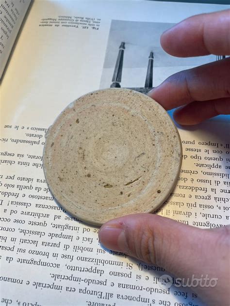 Ostrakon (frammento di ceramica usato per l'ostracismo)