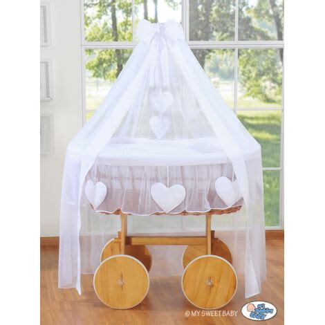 Culla con baldacchino decorato con stelle