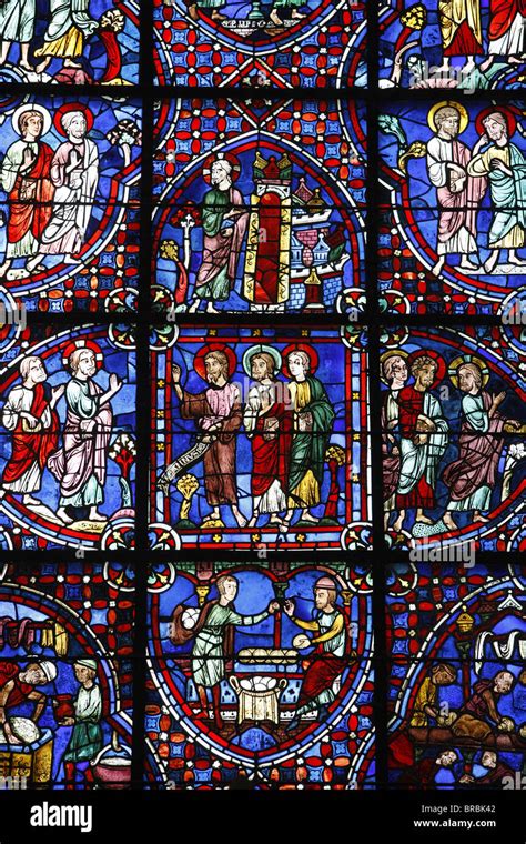 Vetrata dell'Albero di Iesse, esempio di arte medievale