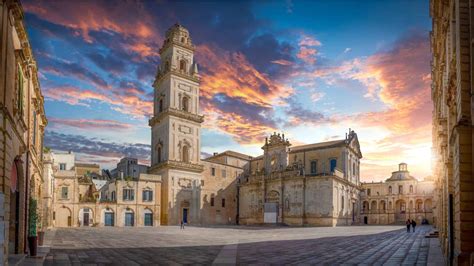 Panorama della città di Lecce in stile barocco