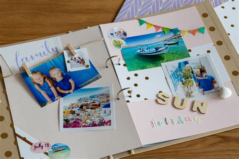Esempio di pagina di scrapbook con varie annotazioni e foto