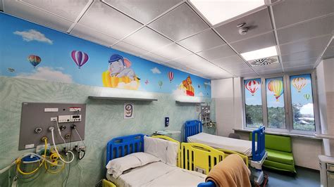 Ospedale e sala di degenza neonatale
