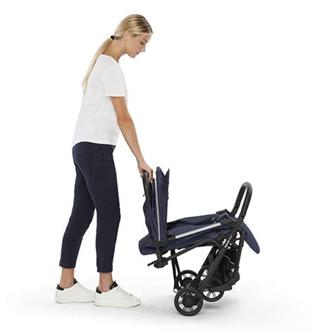 dettaglio chiusura passeggino compatto