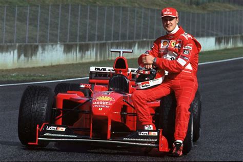 Michael Schumacher al volante della Ferrari, simbolo della sua era d'oro