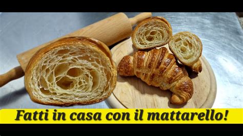 Croissant sfogliati fatti in casa