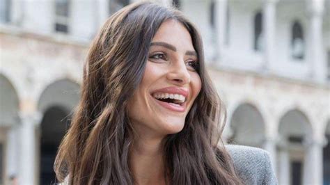 Ritratto di Ludovica Valli sorridente