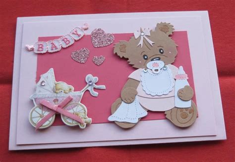 Biglietto di auguri fatto a mano con decorazioni a tema nascita