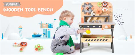 bambino creativo gioca con banco da lavoro