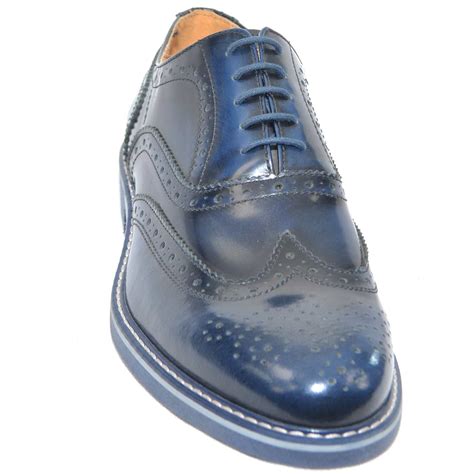 Scarpa stringata inglese maschile in pelle