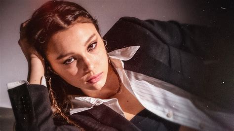 Sarah Toscano con il suo primo EP