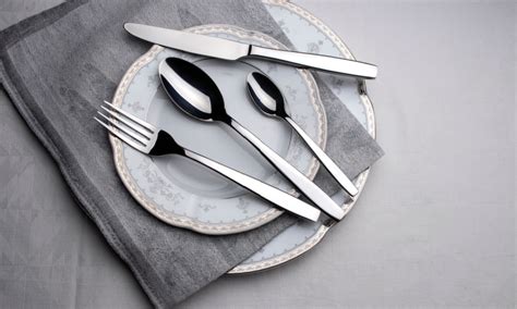 evoluzione storica delle posate e dell'apparecchiatura