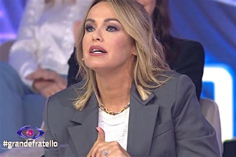 Sonia Bruganelli in un set televisivo