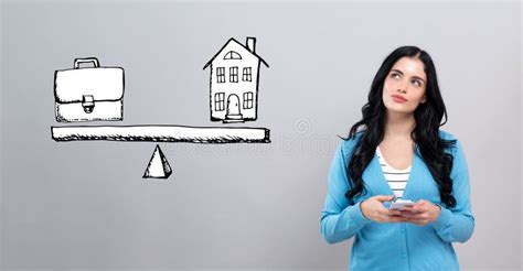 rappresentazione stilizzata di una donna professionista che bilancia vita privata e lavoro