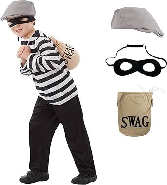 Bambino vestito da ladro con mascherina e sacco