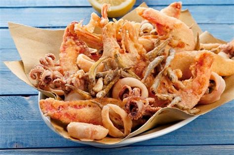 Piatto tipico di frittura di pesce salentina