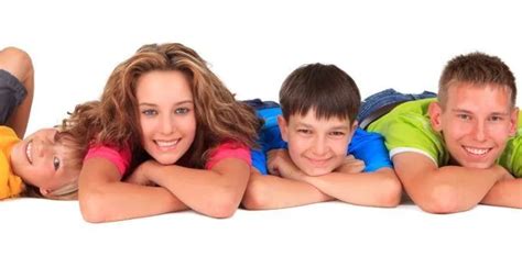 Neonati, bambini e adolescenti a diverse età