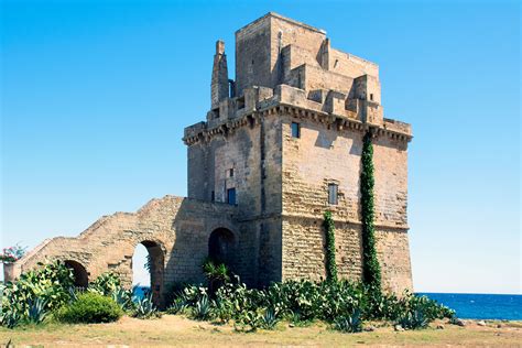 Torre Cesarea, la più grande delle torri costiere di Porto Cesareo