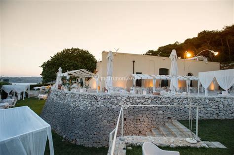 dettaglio architettonico di una terrazza panoramica presso Cala dei Balcani