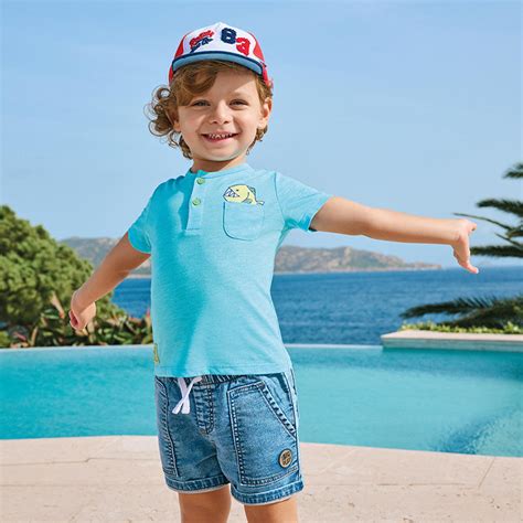 bambina che indossa un giubbotto colorato Original Marines