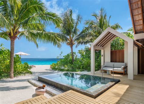 Resort alle Maldive con piscina per bambini